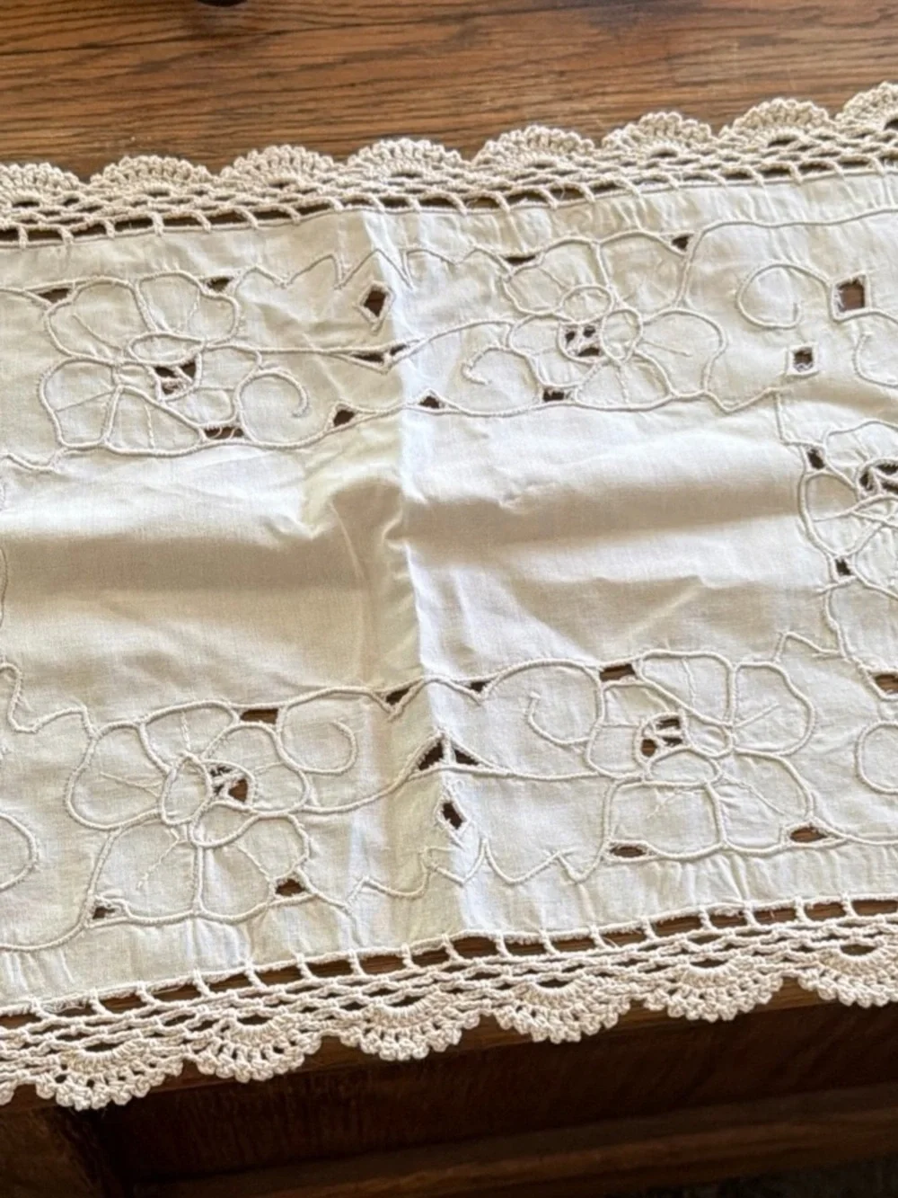 Madeira Crochet Ecru Set of 3 Dresser Scarves